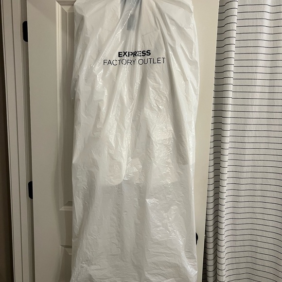 EXPRESS Women's Two Piece Pant/ Blazer Set NWT - Picture 7 of 7